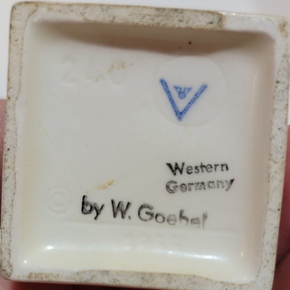 hummel "Little Drummer" #240 TMK 3 AND 4. 1955 - Picture 6 of 6